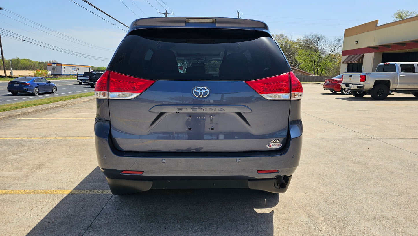 2013 Toyota Sienna XLE