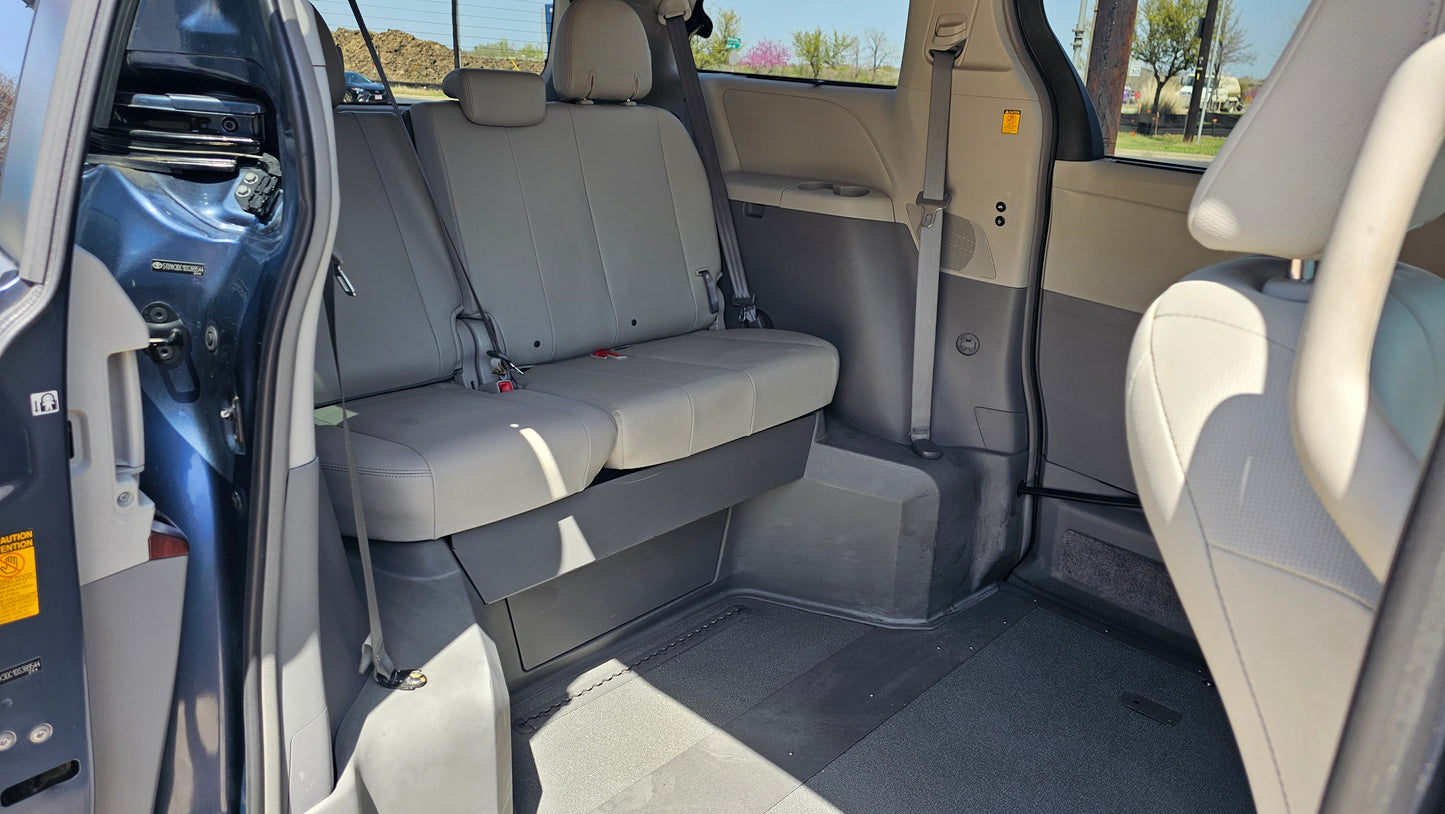 2013 Toyota Sienna XLE