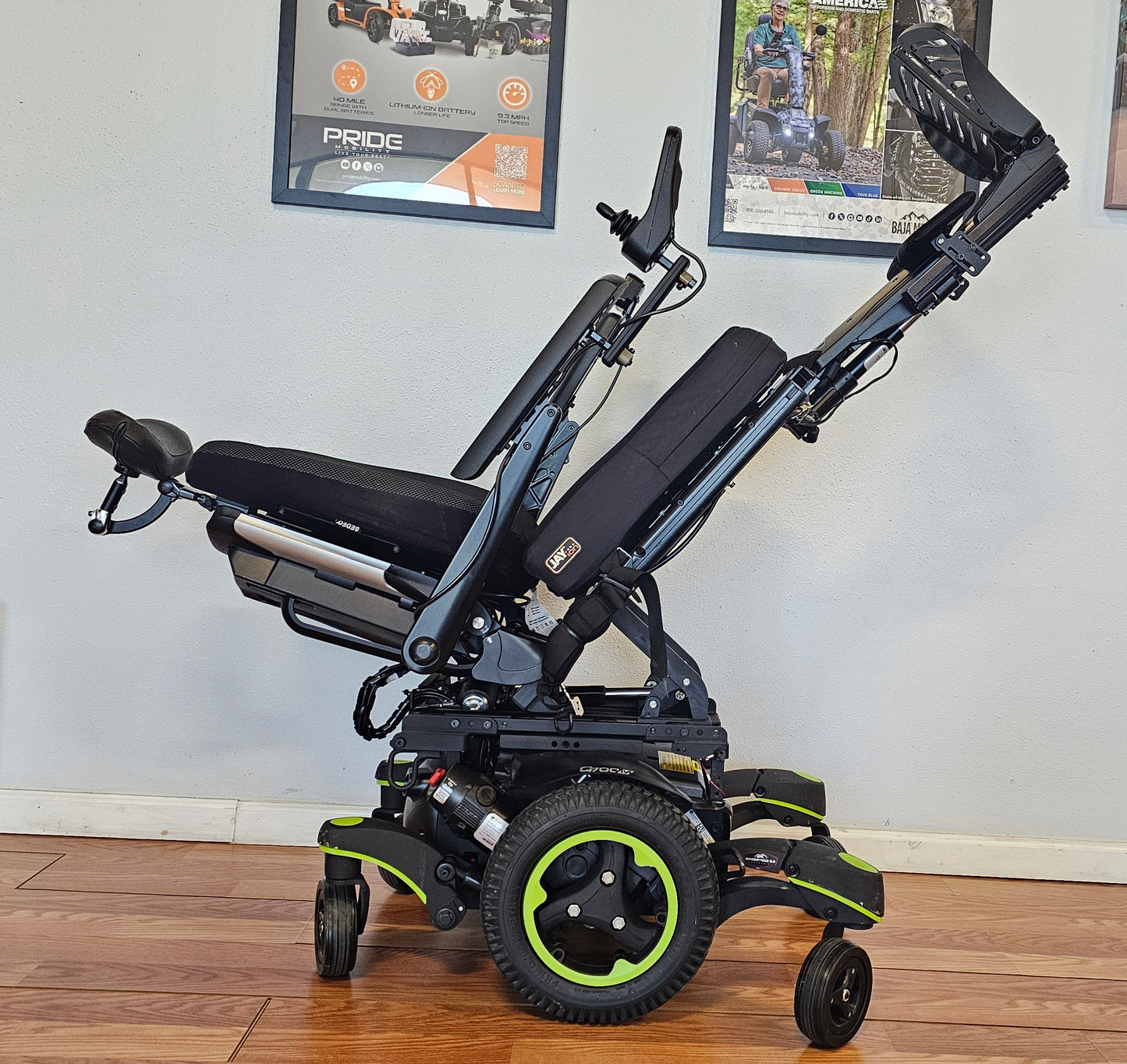 Quickie Q700M Powerchair - Pre-Owned