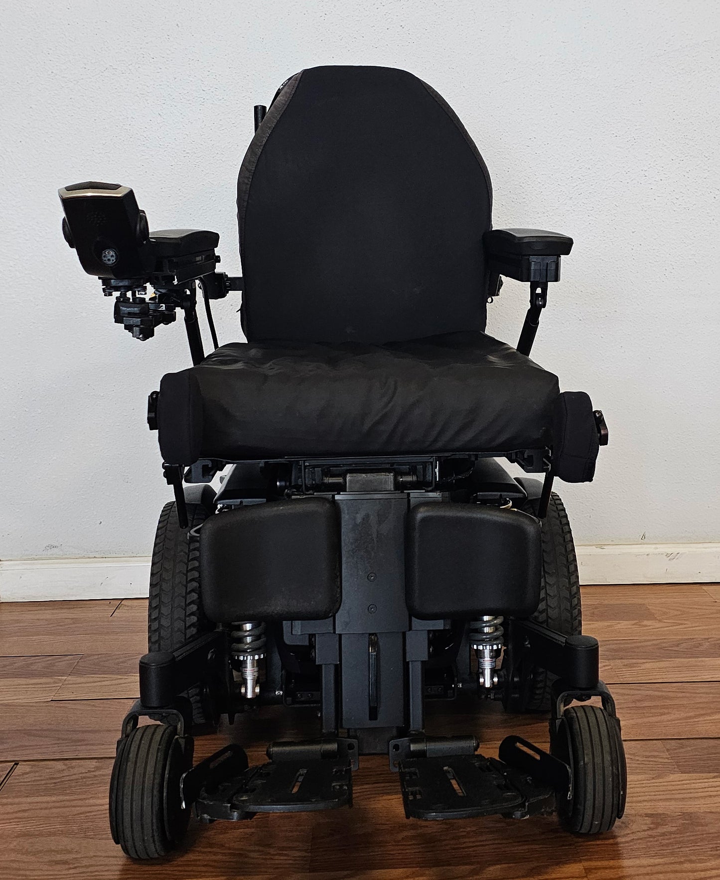 Quantum Edge 2.0 Powerchair - Pre-Owned