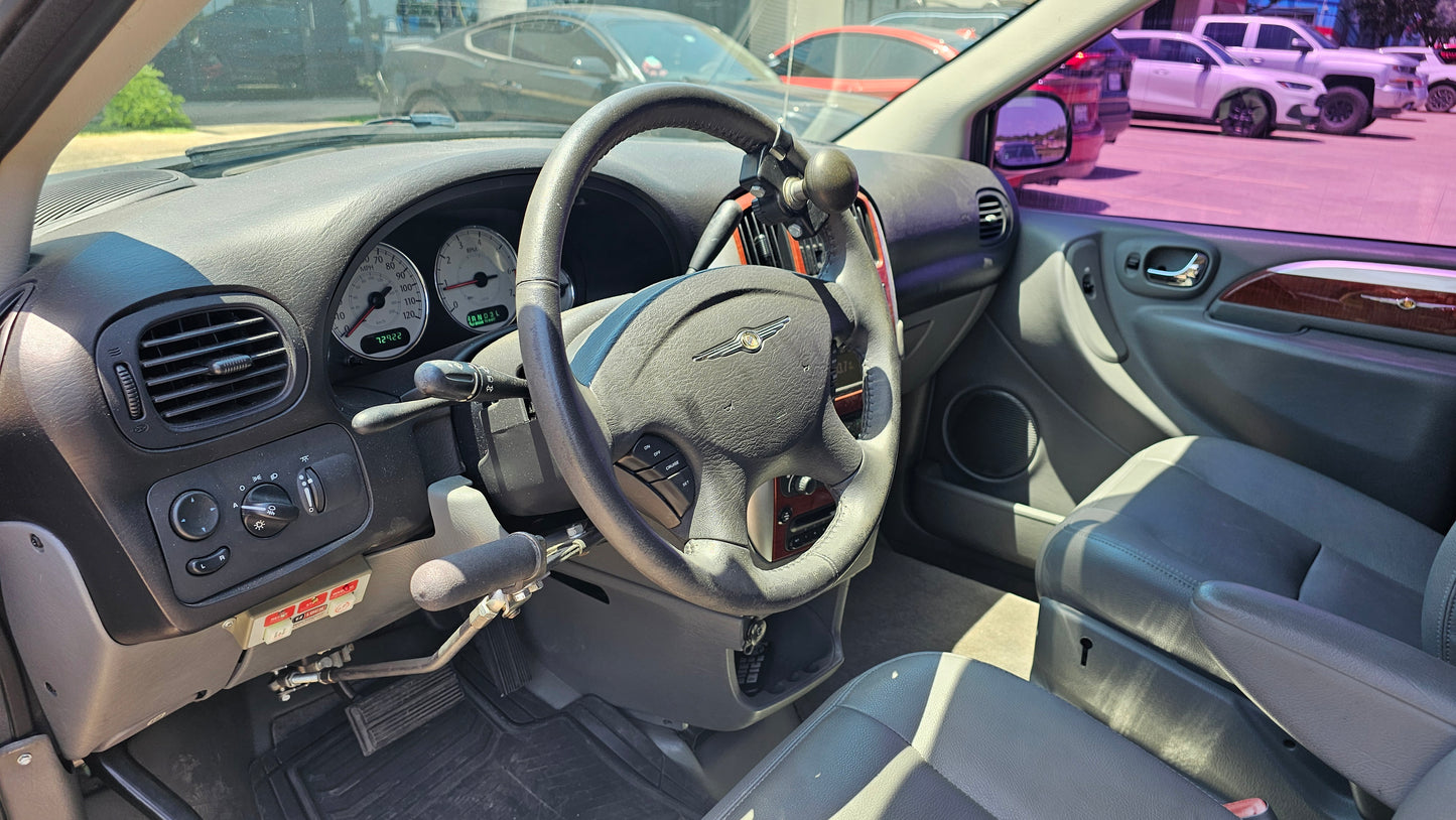 2006 Chrysler Town & Country