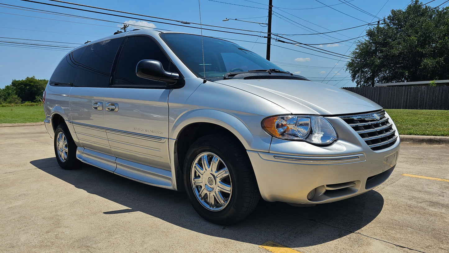 2006 Chrysler Town & Country