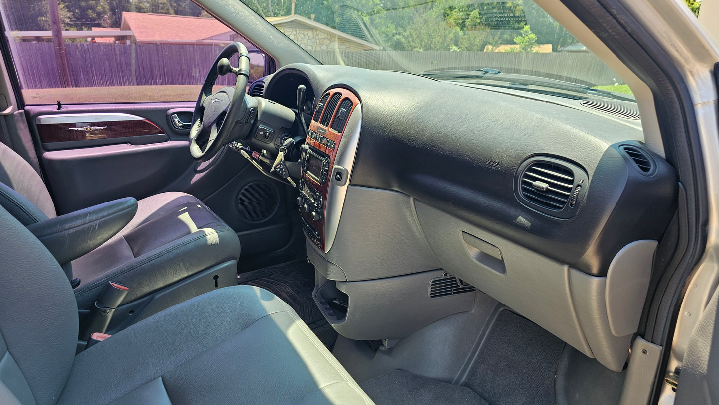 2006 Chrysler Town & Country
