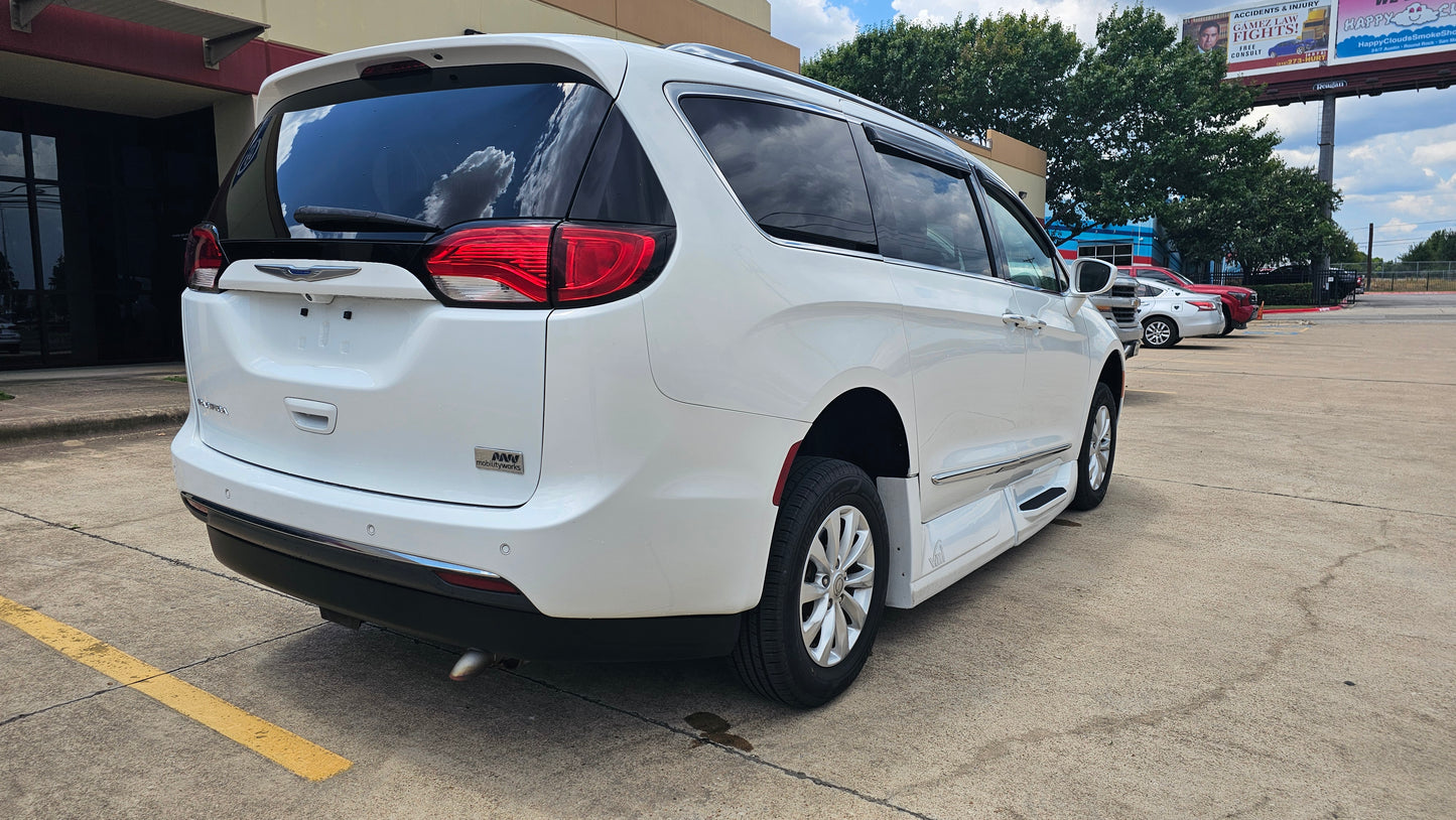 2018 Chrysler Pacifica