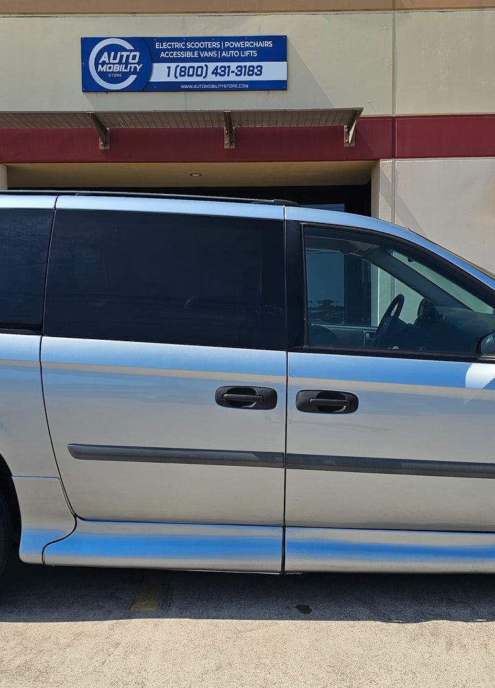 2005 Dodge Grand Caravan SE - Photo 3