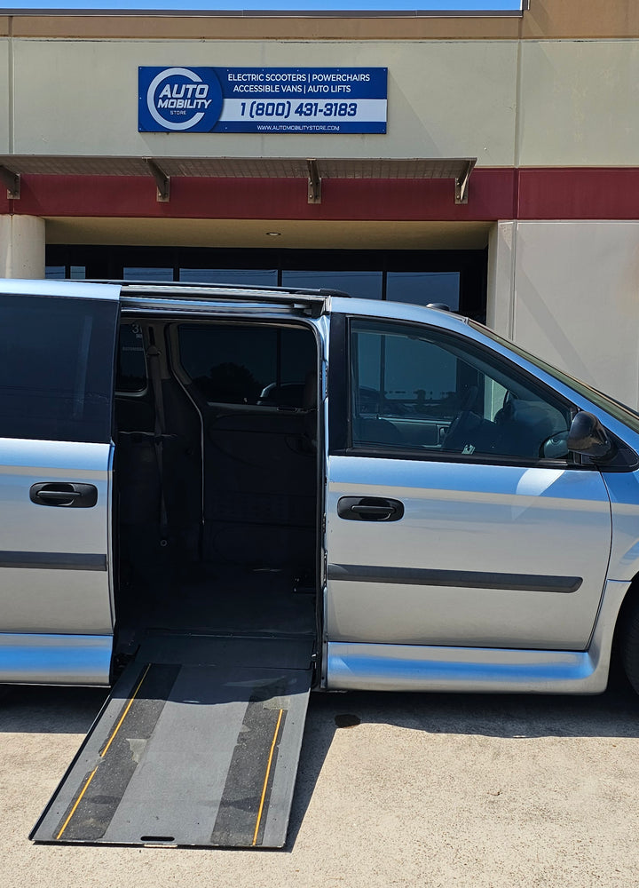 2005 Dodge Grand Caravan SE - Photo 11