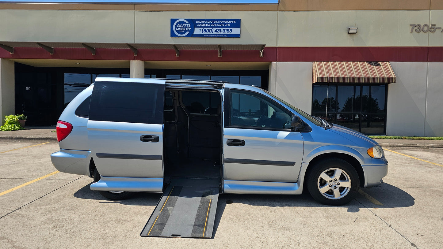 2005 Dodge Caravan