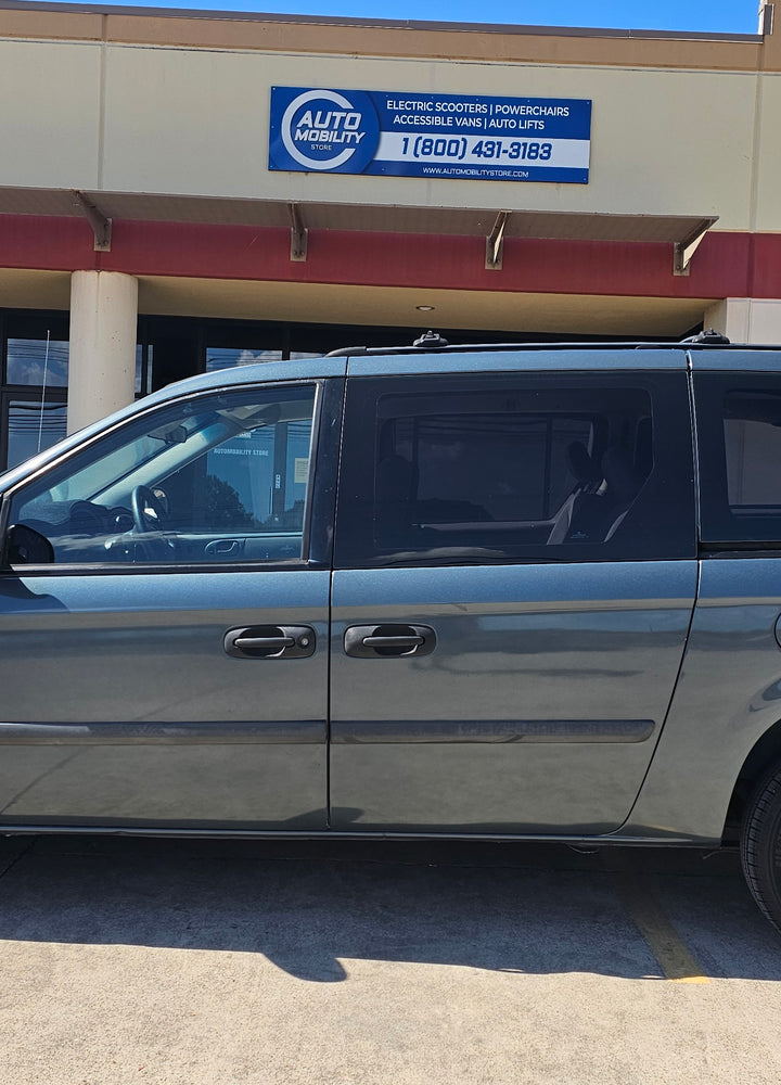 2005 Dodge Grand Caravan SE - Photo 4