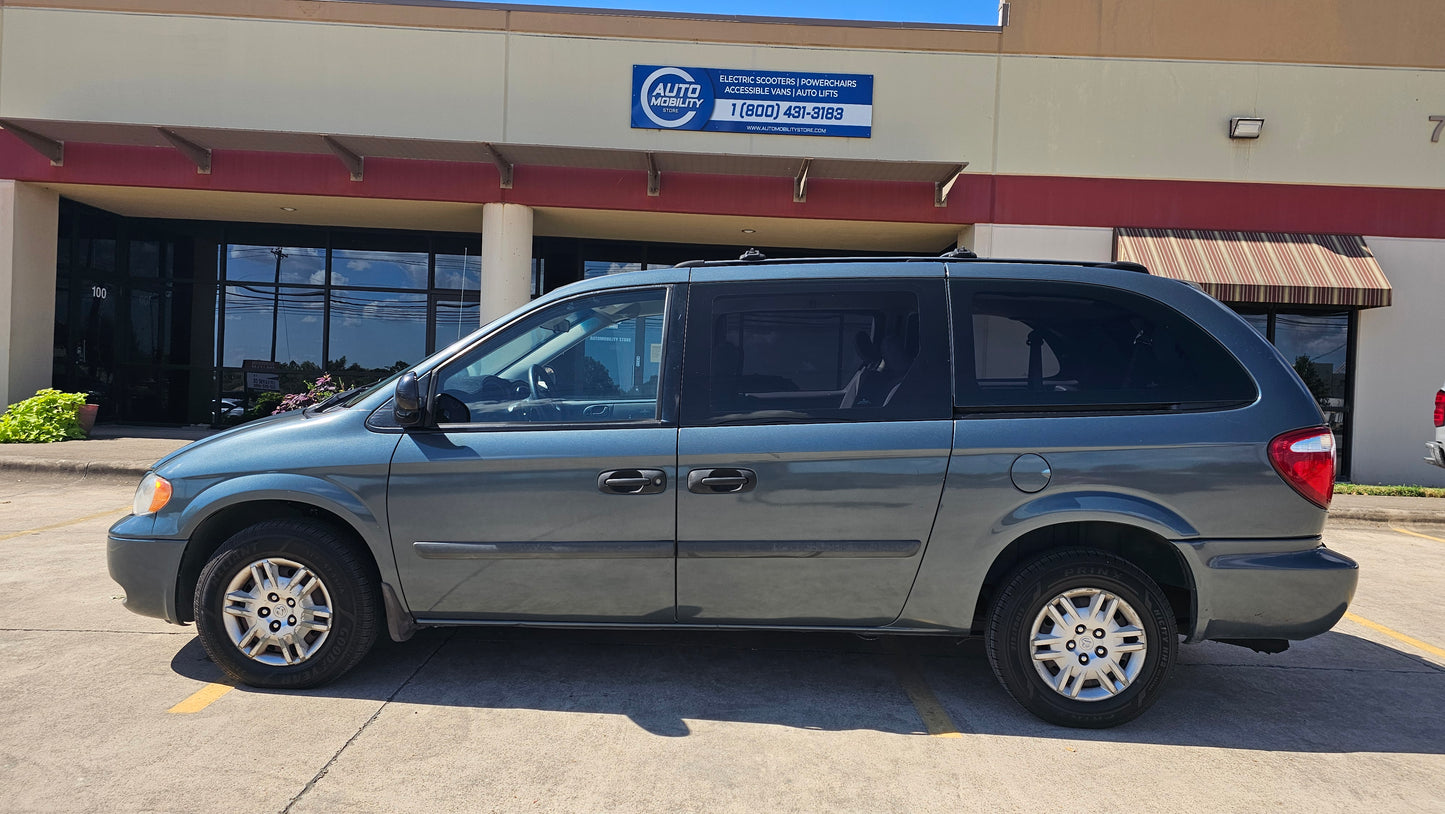 2005 Dodge Caravan