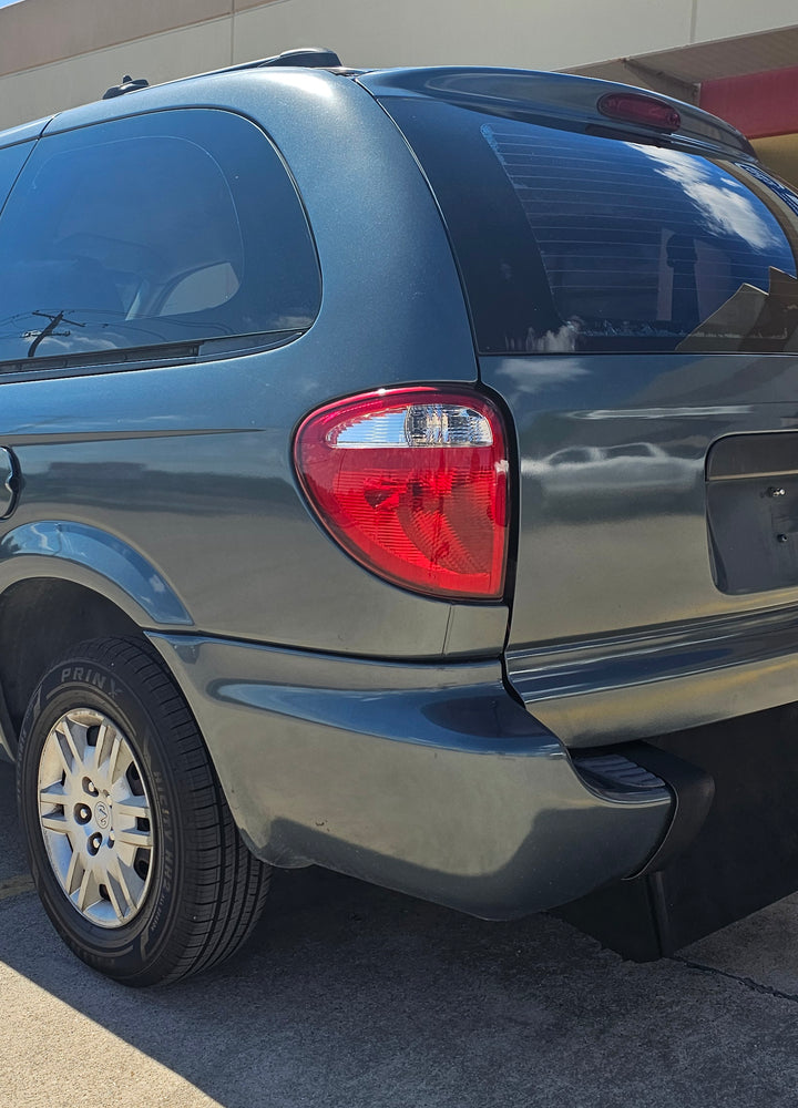2005 Dodge Grand Caravan SE - Photo 11