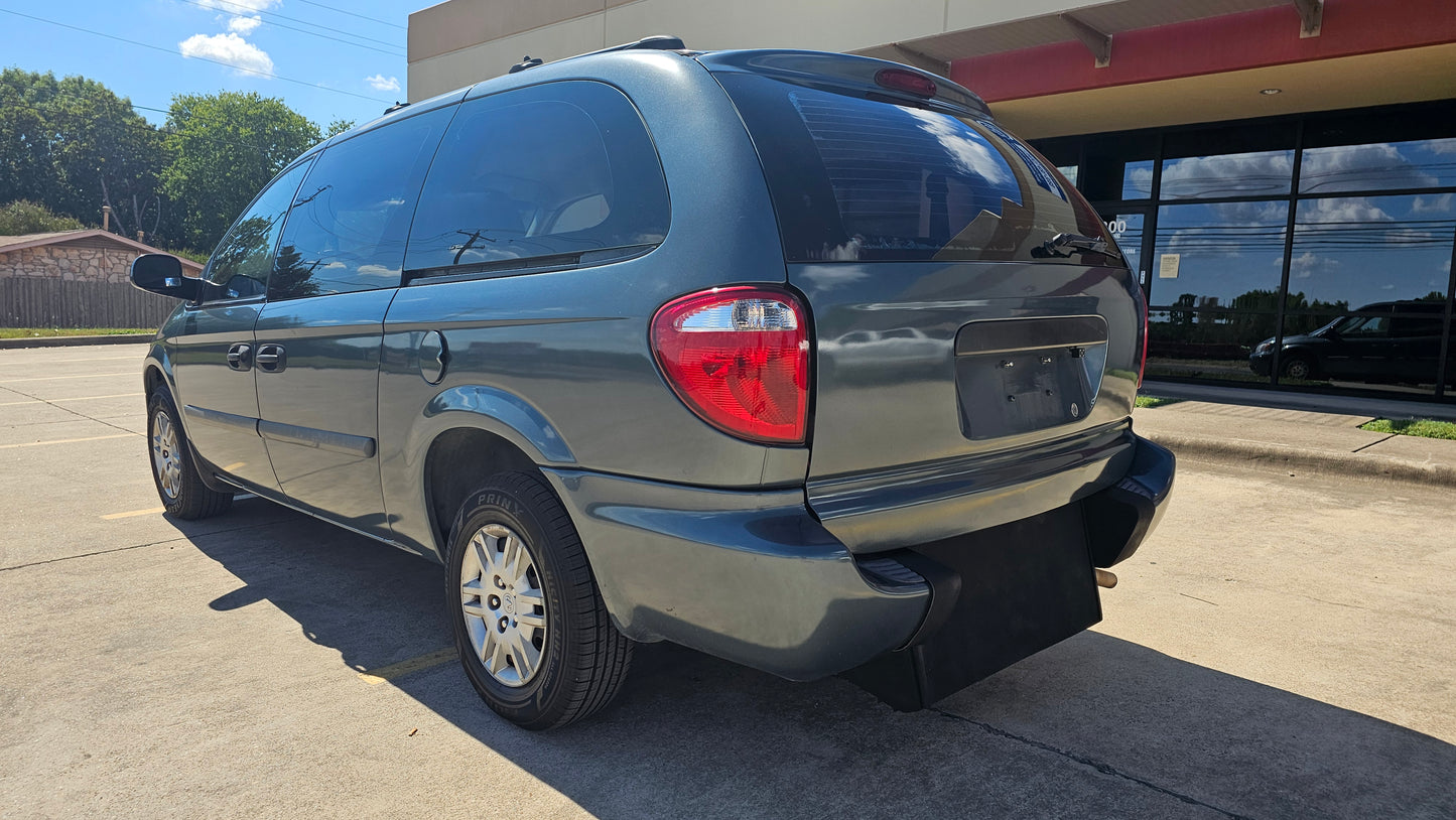 2005 Dodge Caravan