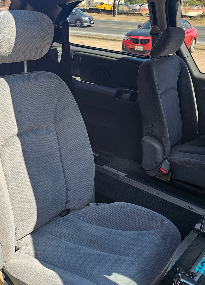 2005 Dodge Grand Caravan SE - Photo 6