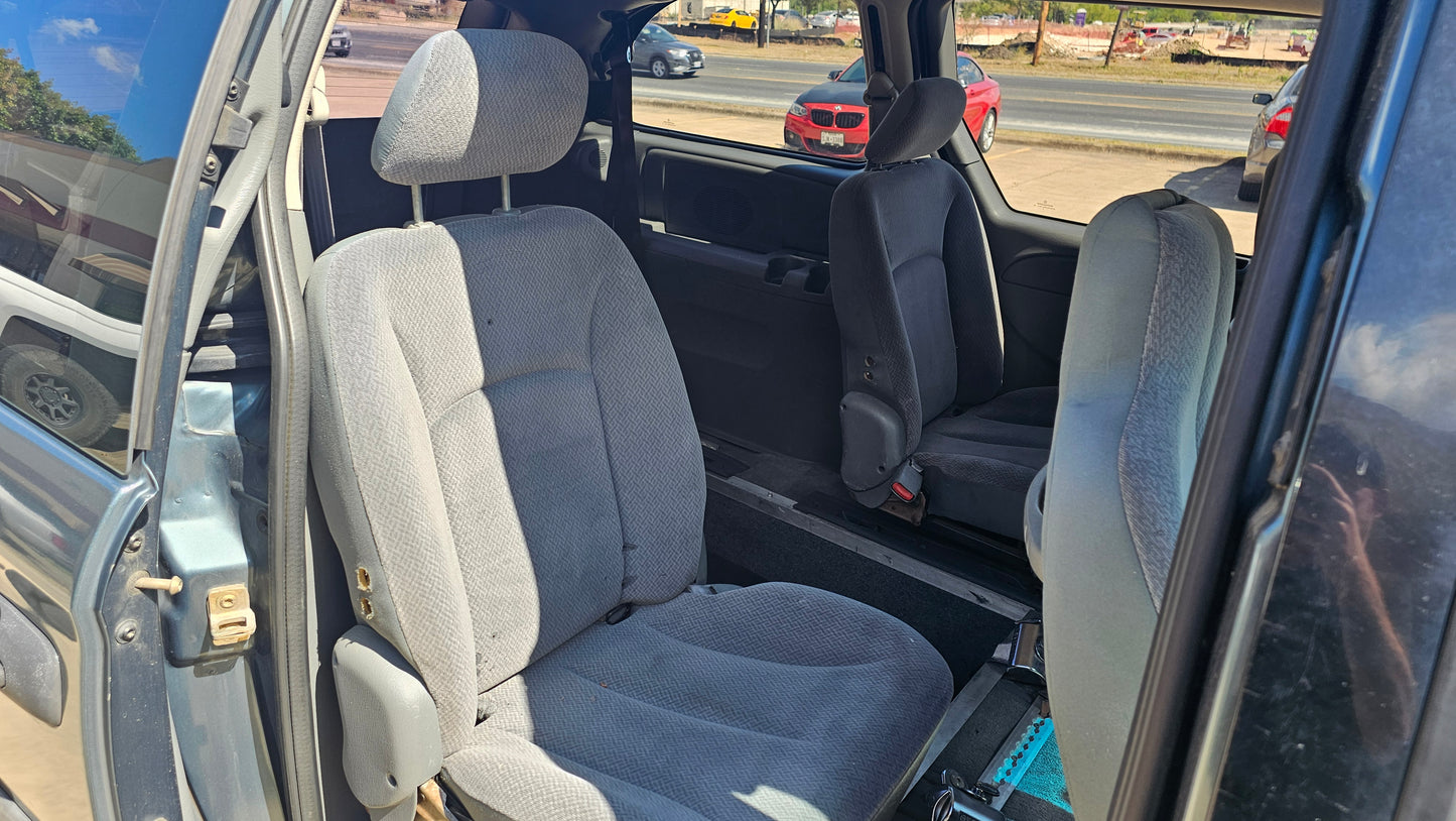 2005 Dodge Caravan