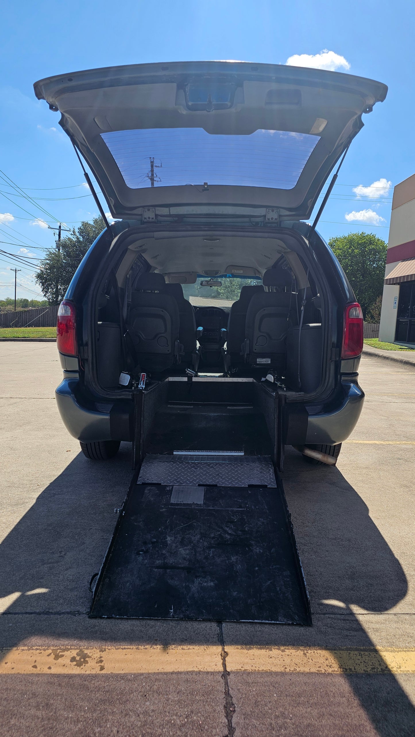 2005 Dodge Caravan