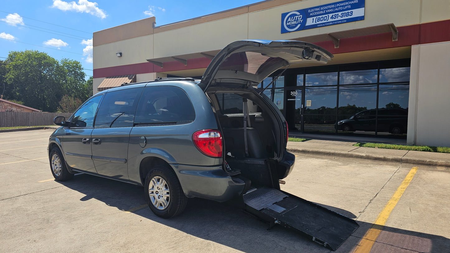 2005 Dodge Caravan