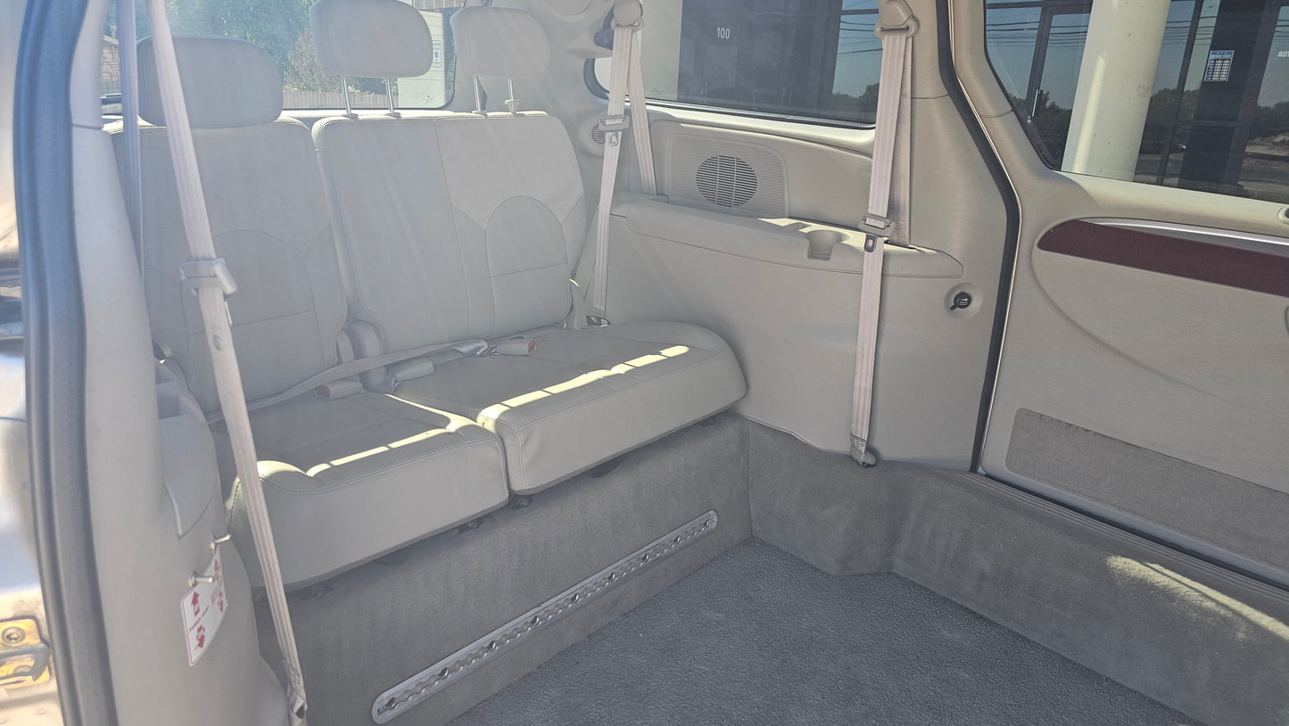 2005 Chrysler Town & Country Limited