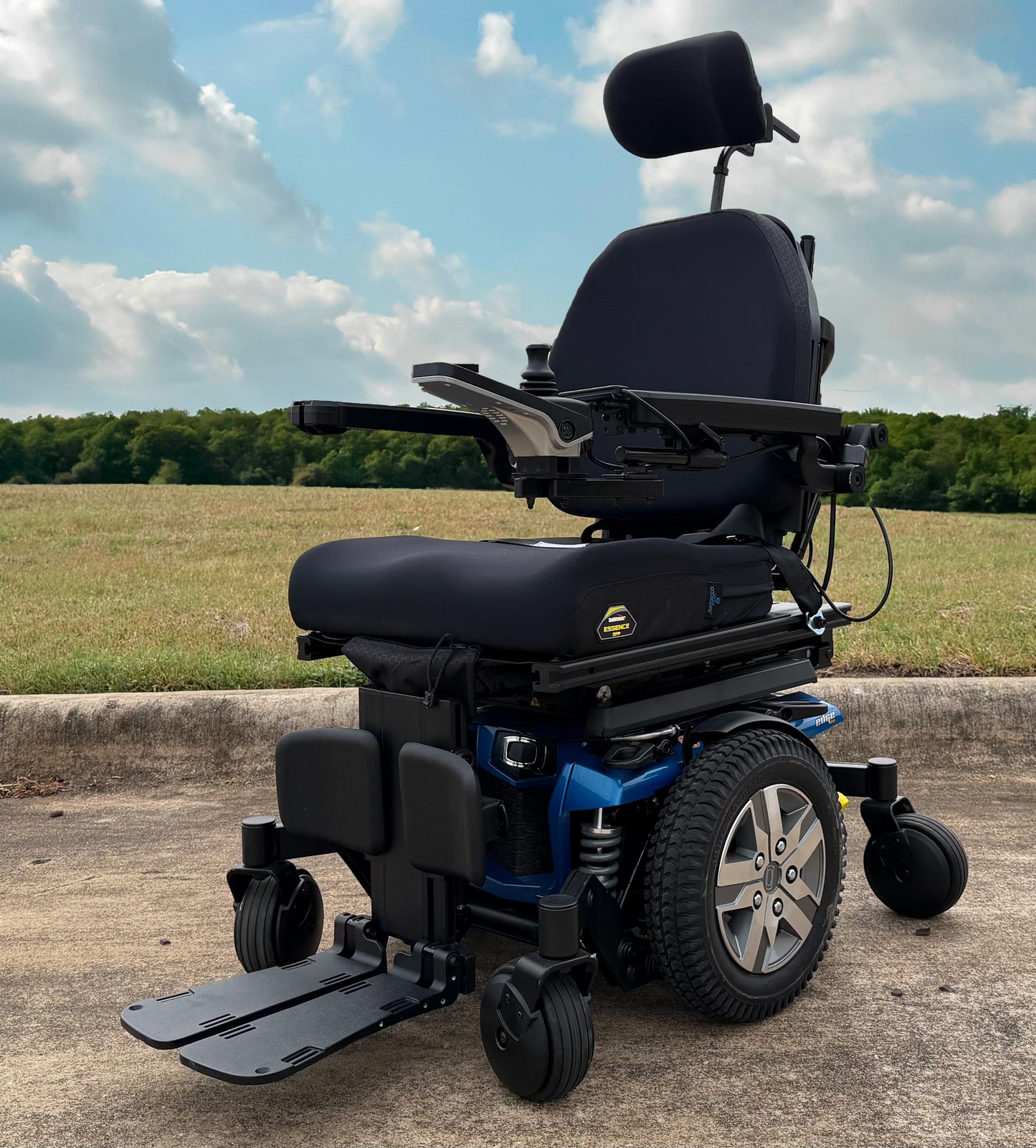 Quantum Edge 2.0 Rehab Powerchair w/iLevel - Pre-Owned