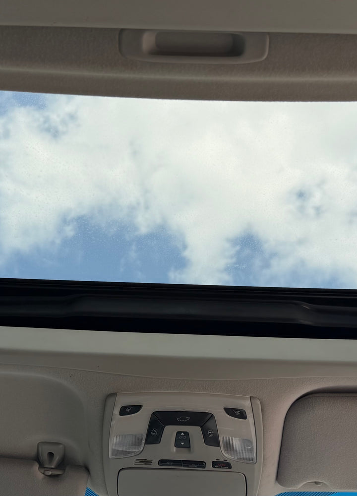 2011 Toyota Sienna XLE - Photo 3