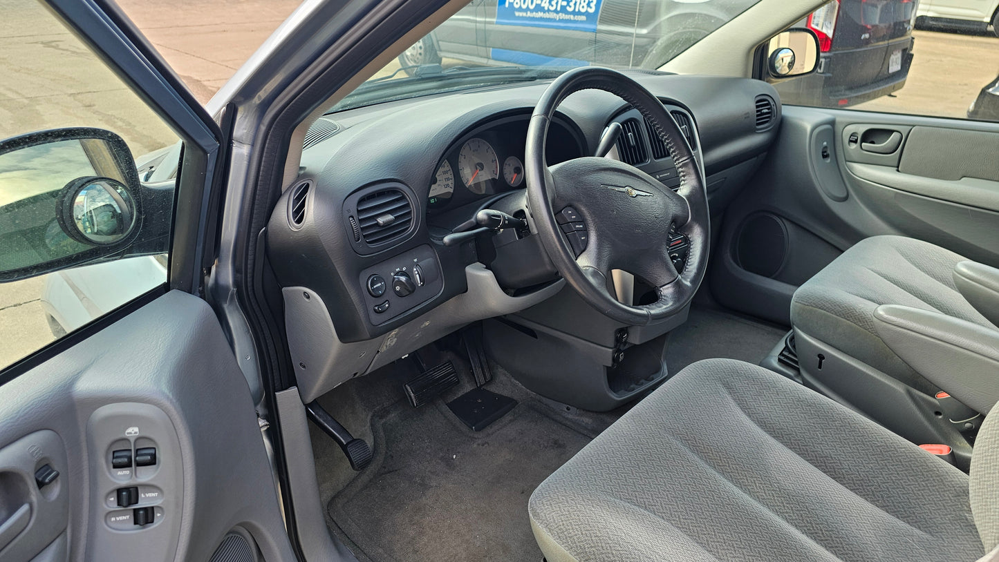 2005 Chrysler Town & Country Touring