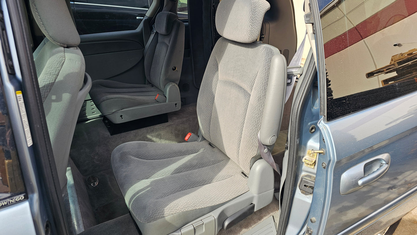 2005 Chrysler Town & Country Touring