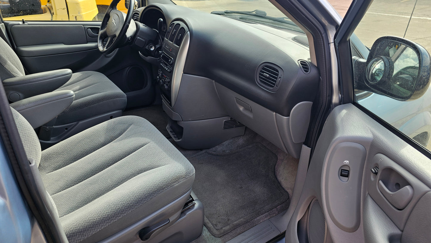 2005 Chrysler Town & Country Touring