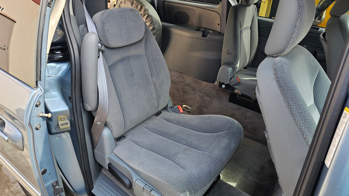 2005 Chrysler Town & Country Touring