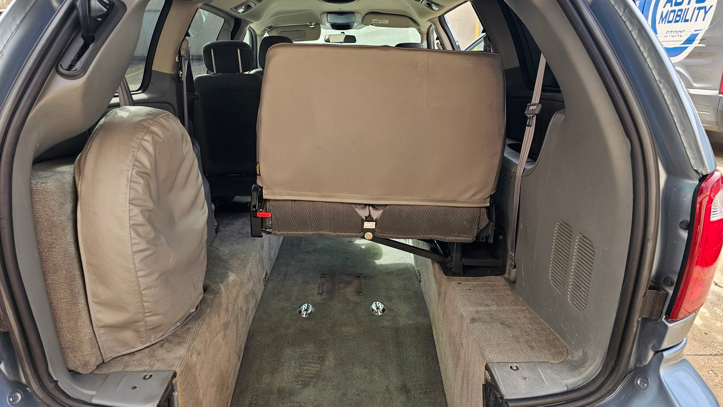 2005 Chrysler Town & Country Touring