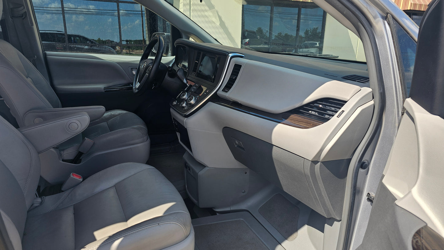 2017 Toyota Sienna SE
