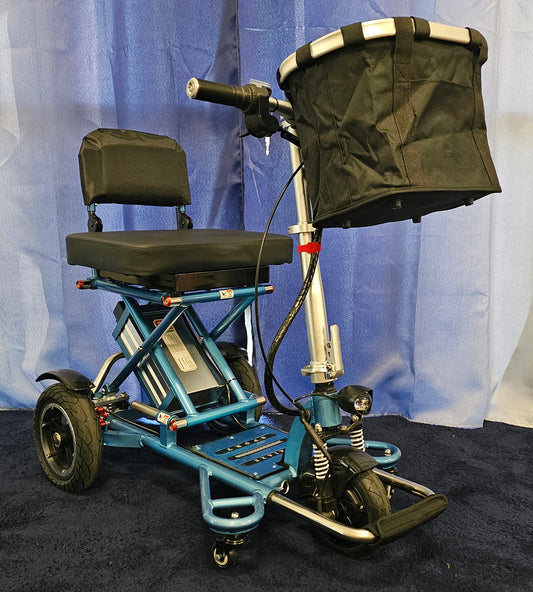 Triaxe Sport 3-Wheel Folding Scooter 18 inch Seat - Open Box - Blue - Std. Battery