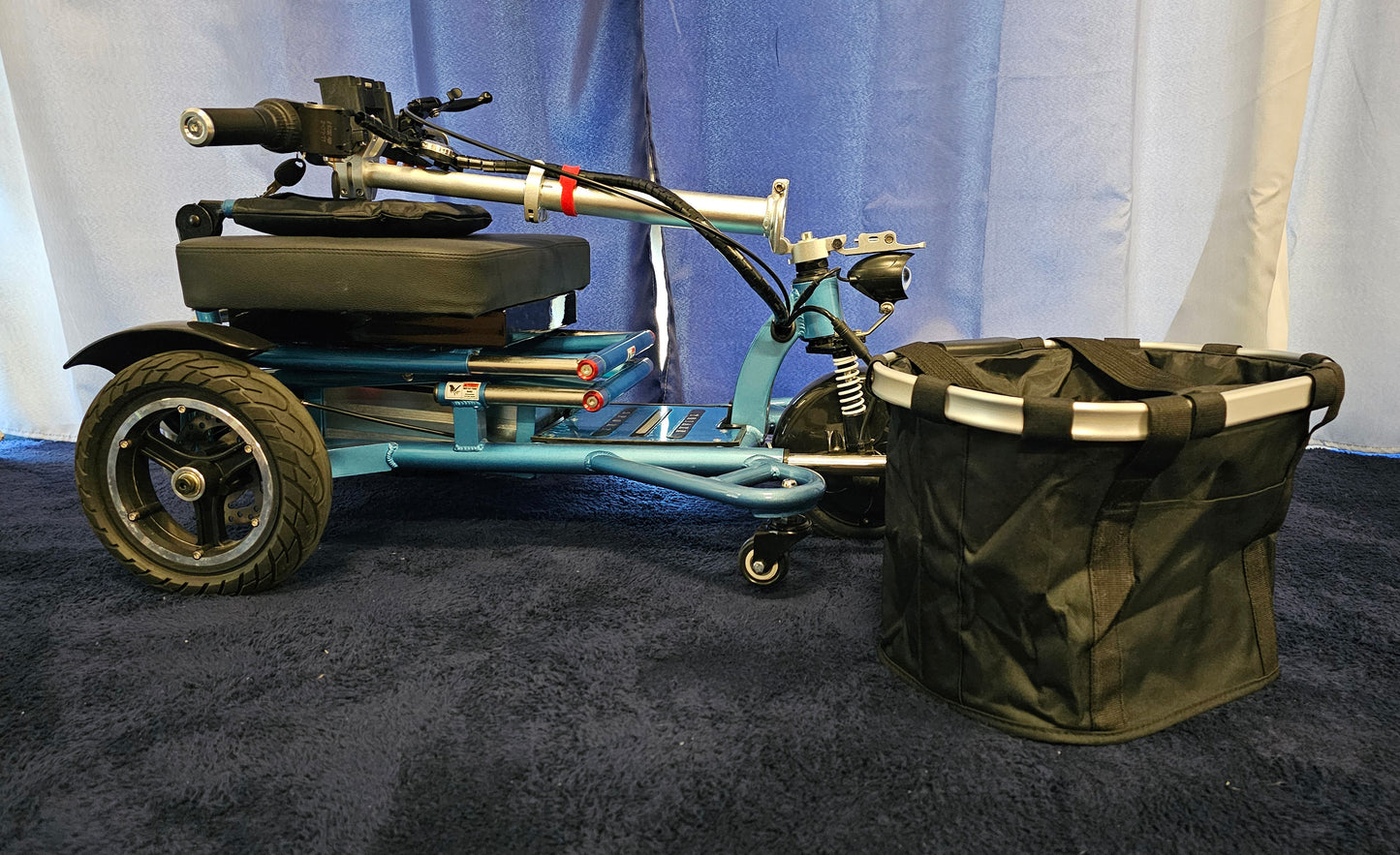 Triaxe Sport 3-Wheel Folding Scooter 18 inch Seat - Open Box - Blue - Std. Battery