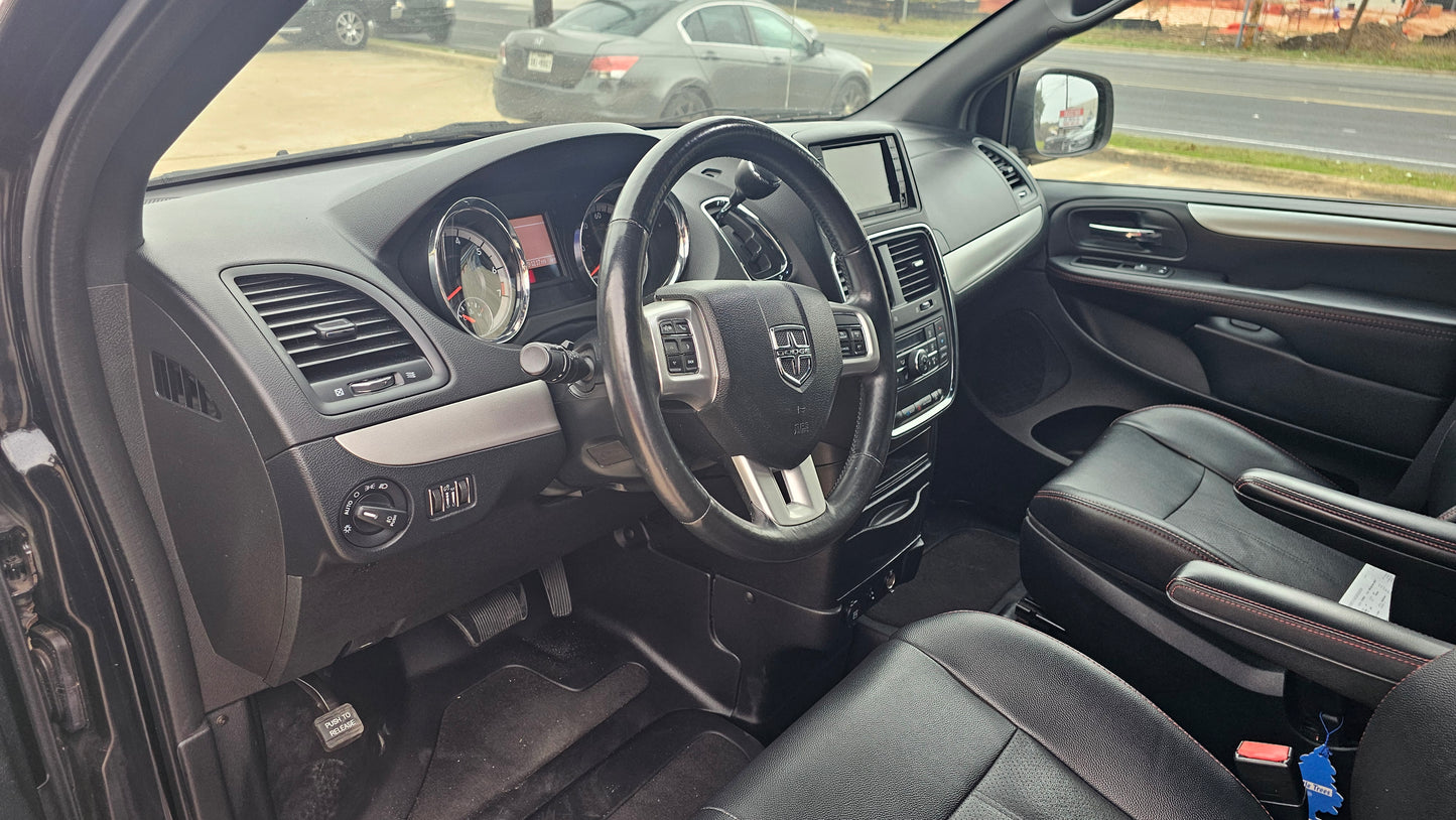 2016 Dodge Grand Caravan R/T