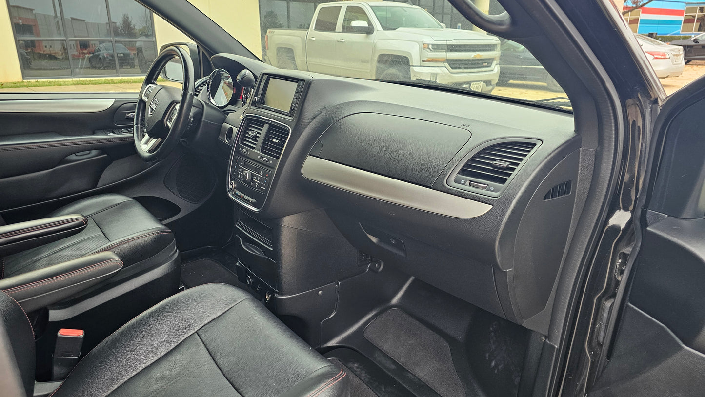 2016 Dodge Grand Caravan R/T