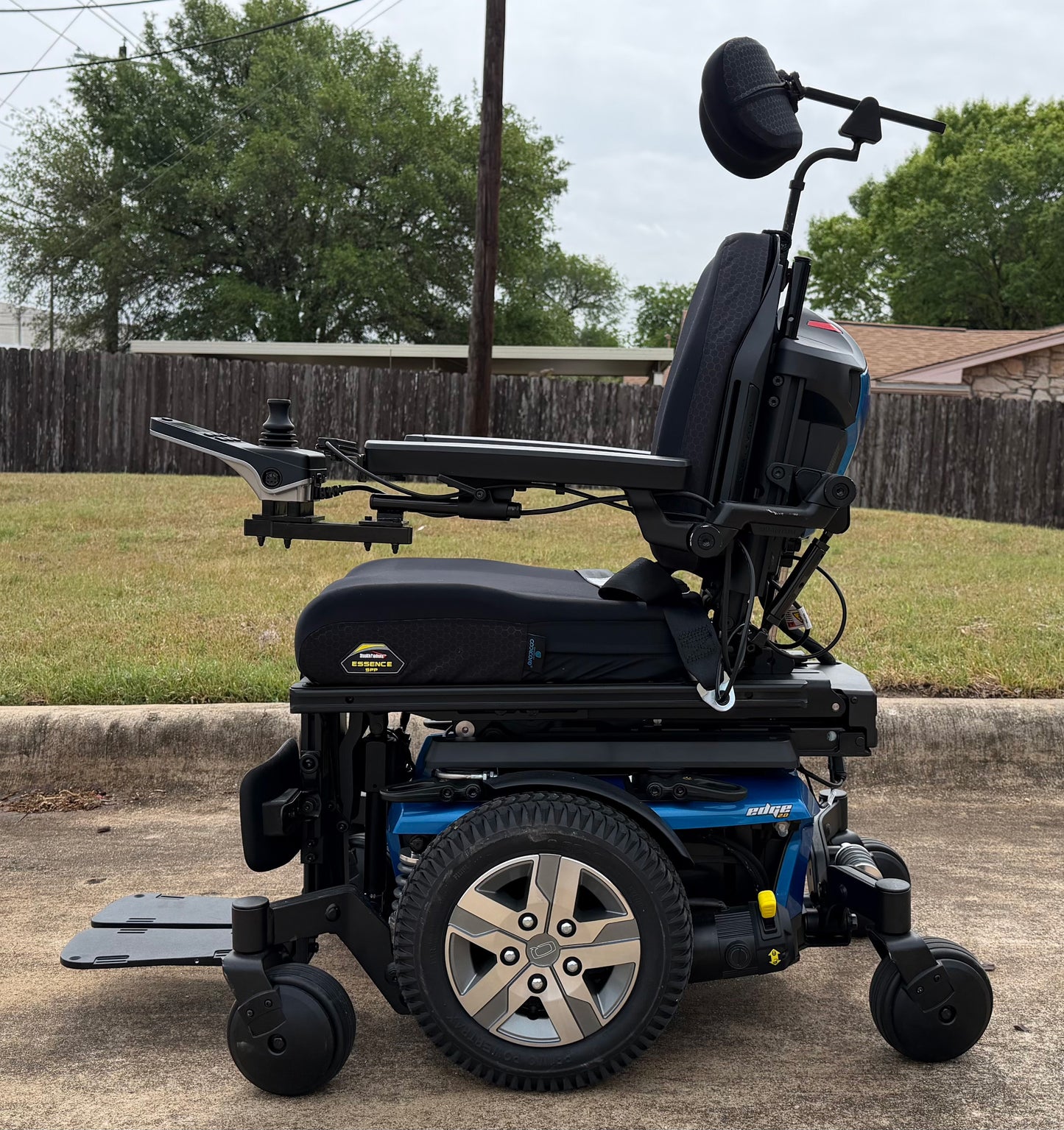 Quantum Edge 2.0 Rehab Powerchair w/iLevel - Pre-Owned