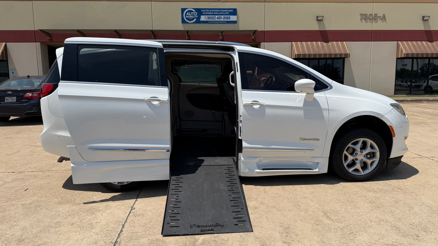 2019 Chrysler Pacifica Touring-L Plus
