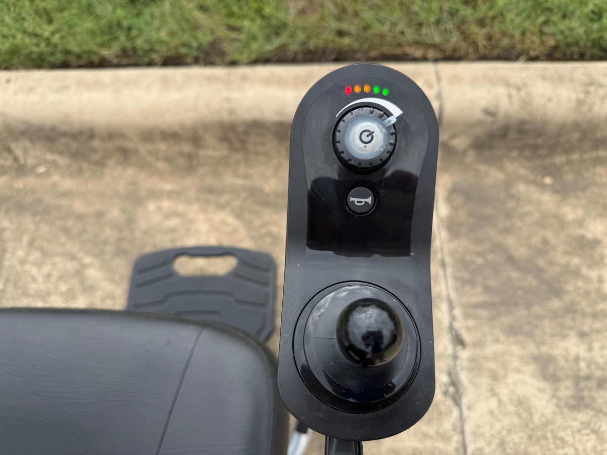 Golden Power Wheelchair Literider Envy - Pre-Owned