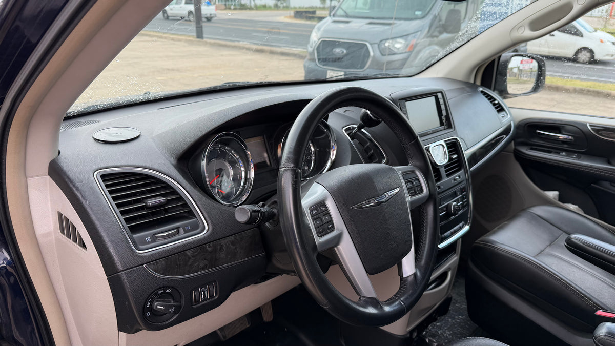 2014 Chrysler Town & Country