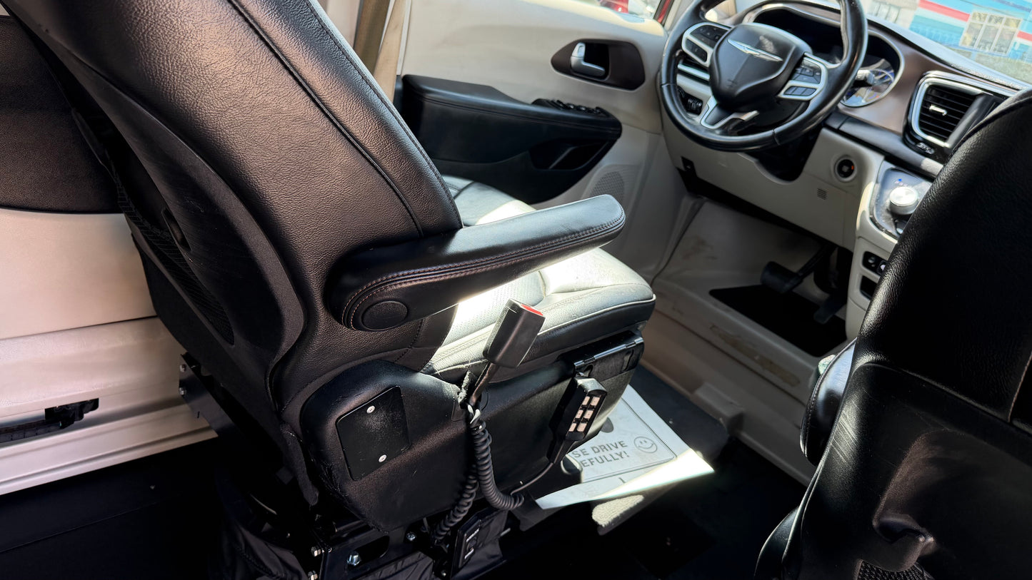 2018 Chrysler Pacifica Touring-L