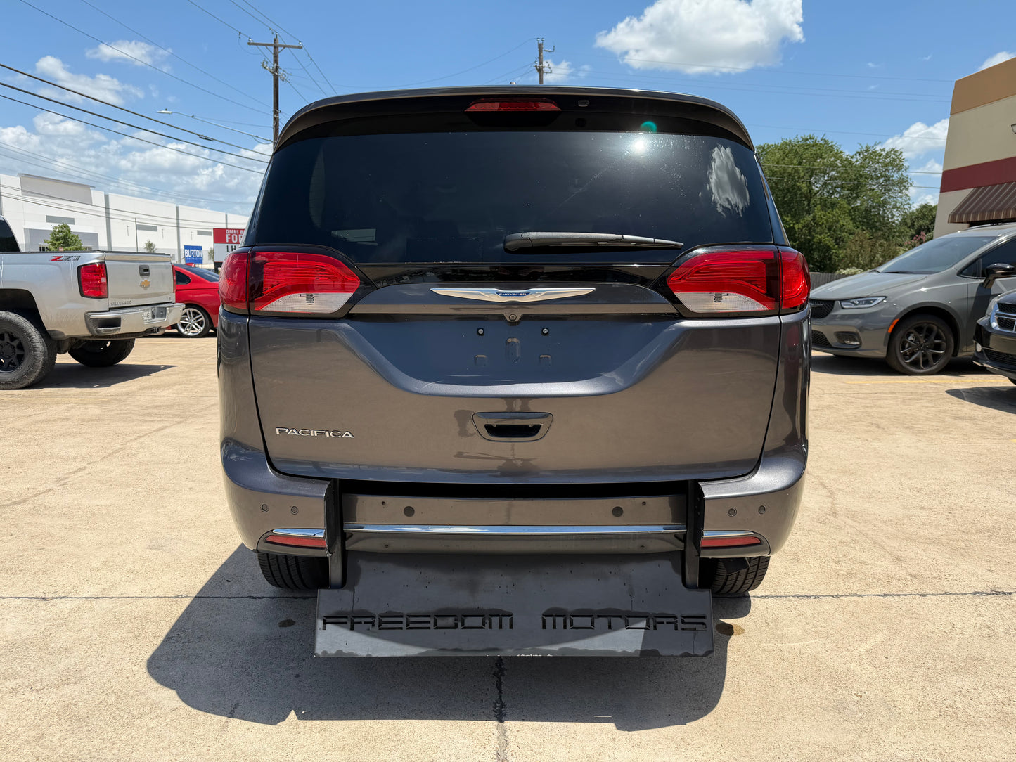 2017 Chrysler Pacifica Touring-L