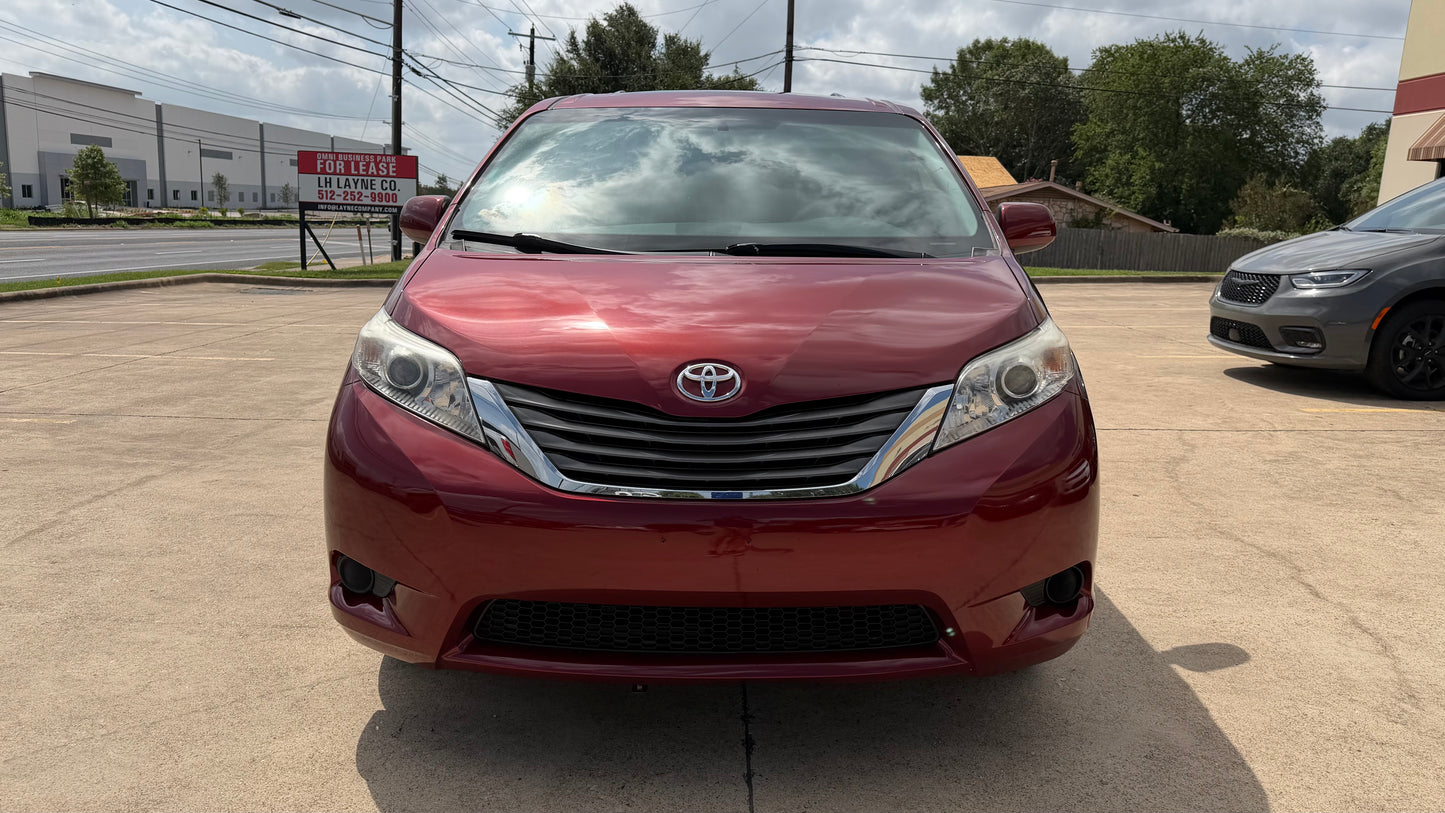 2011 Toyota Sienna XLE