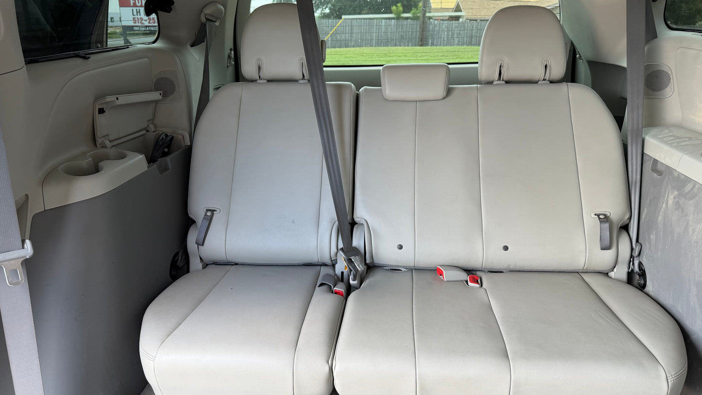 2011 Toyota Sienna XLE
