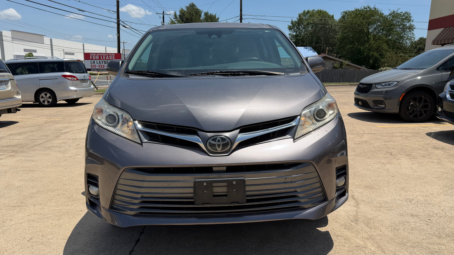 2019 Toyota Sienna XLE