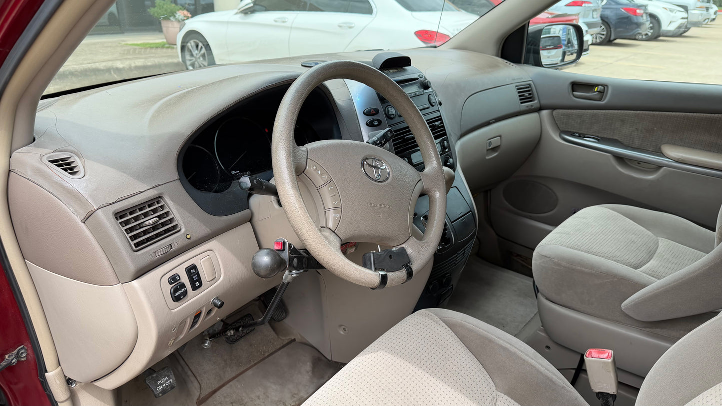 2006 Toyota Sienna CE