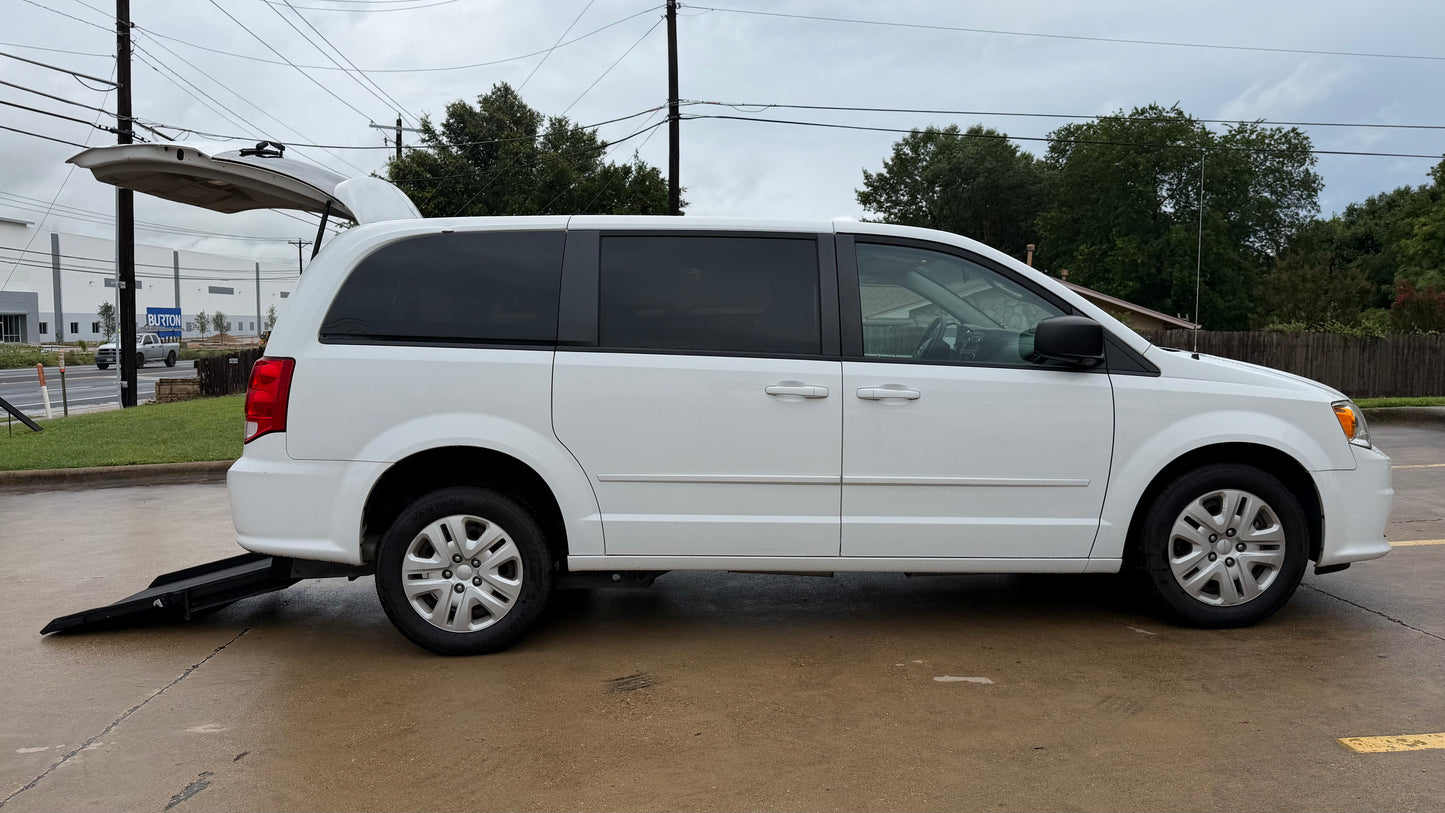 2016 Dodge Grand Caravan SE