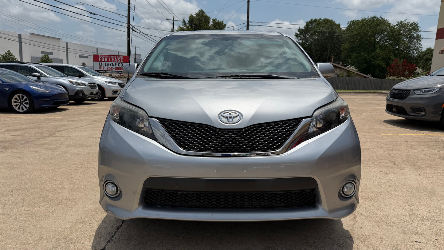 2011 Toyota Sienna SE