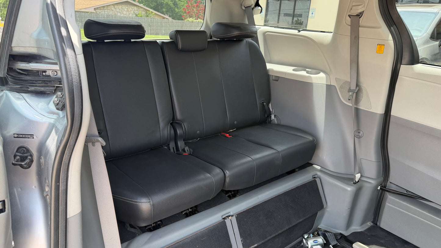 2011 Toyota Sienna SE