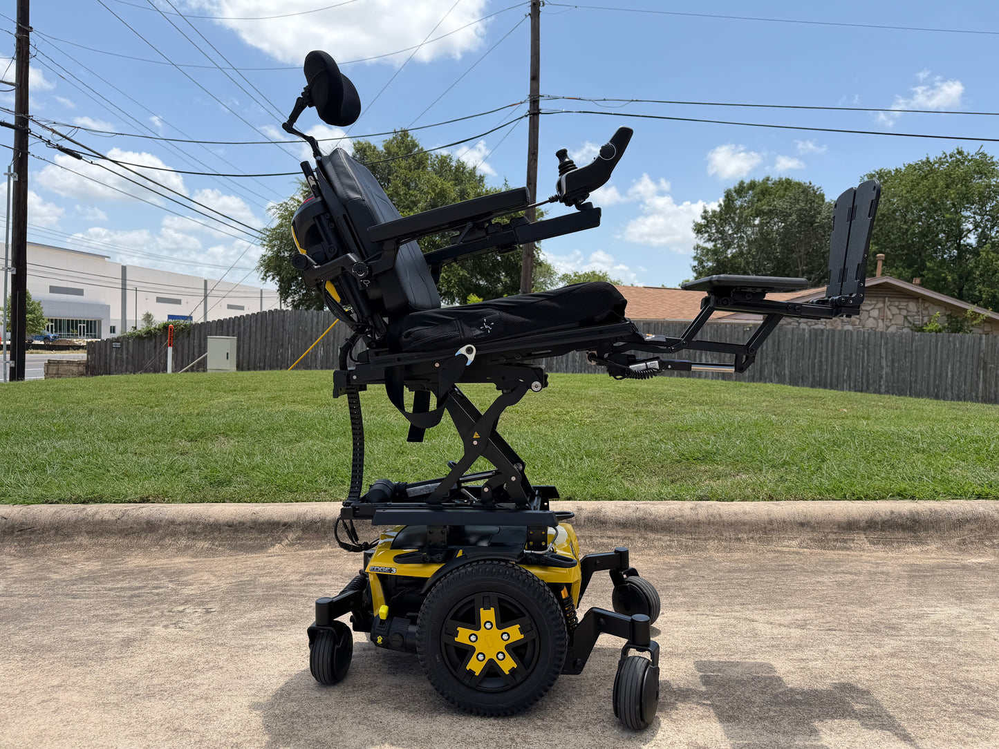Quantum Edge 3 Rehab Powerchair w/iLevel - Pre-Owned