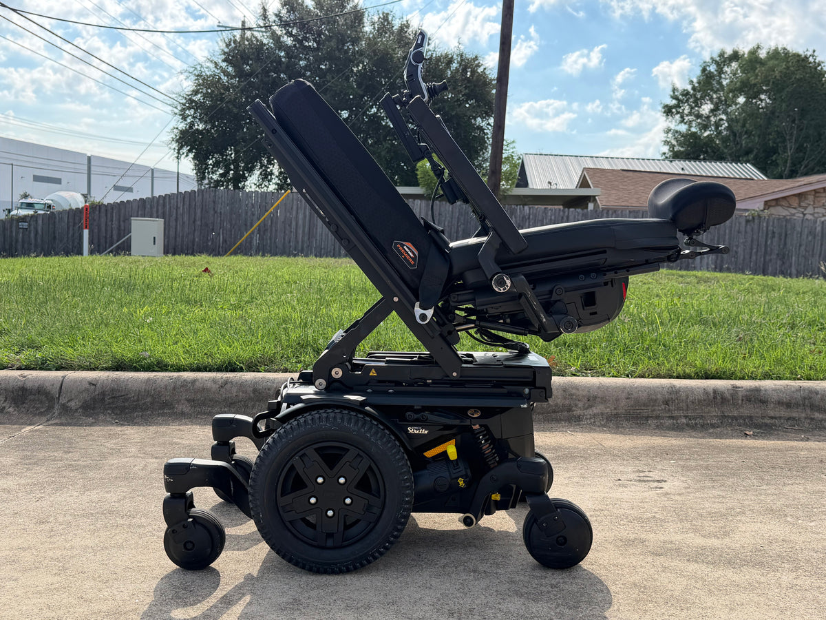 Quantum Edge 3 Stretto Rehab Powerchair w/iLevel - Pre-Owned (No Legrests)