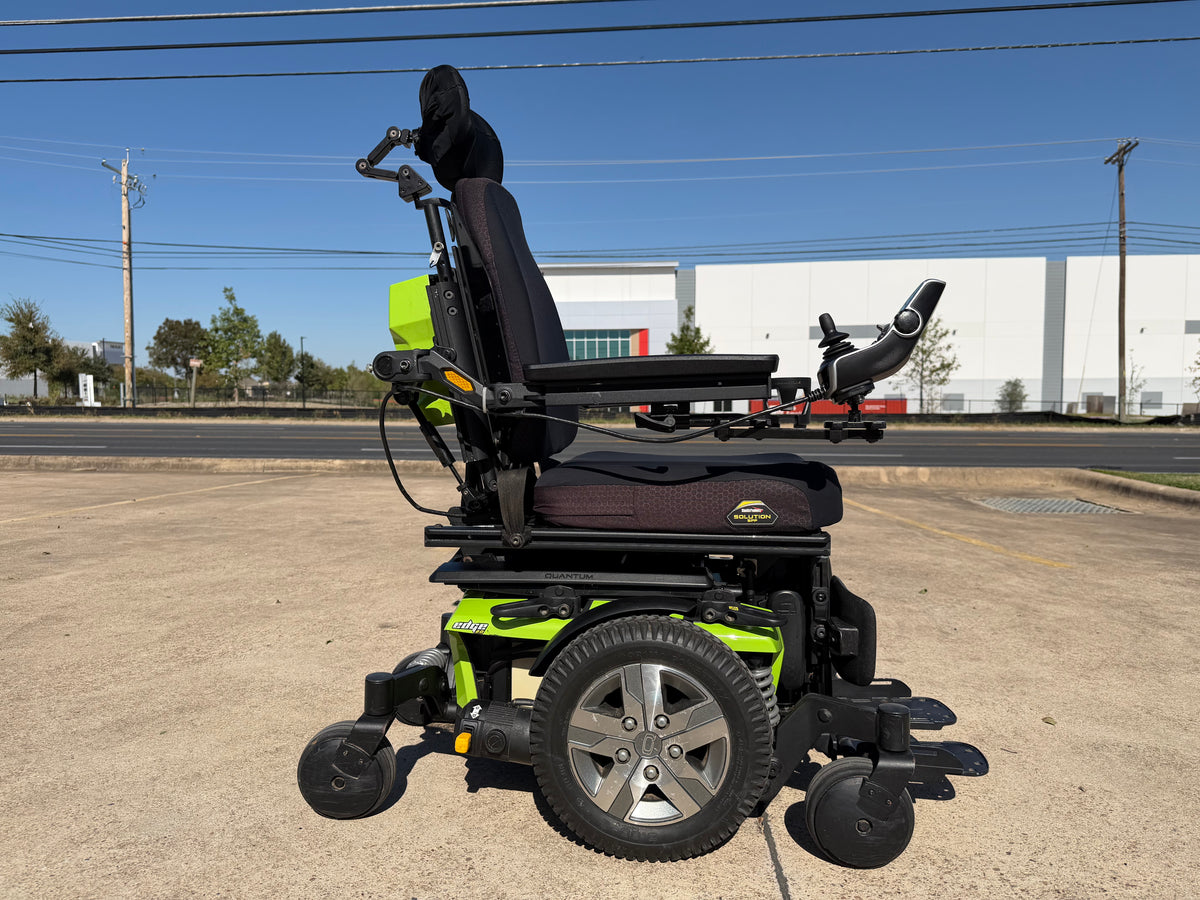 Quantum Q6 Edge® 2.0 Powerchair - Pre-Owned