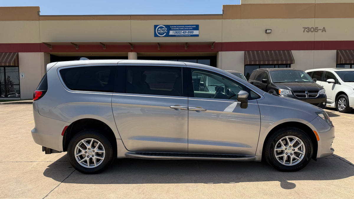 2017 Chrysler Pacifica LX