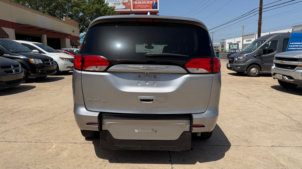 2017 Chrysler Pacifica LX